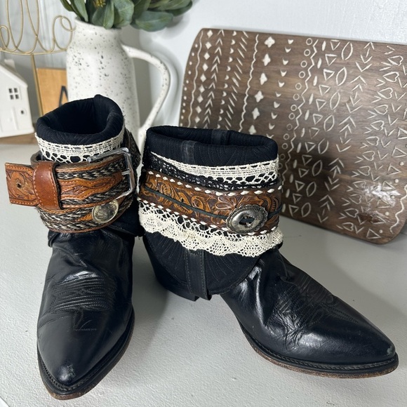 Abilene Boho Western Ankle Boots Black Brown Leather Belted Cowgirl Women’s 8.5 - Picture 10 of 10